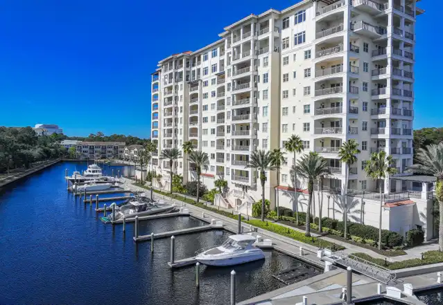 Marina San Pablo Condominiums - Reserve Studies & Insurance Appraisal - FPAT - FPAT Aerial View of Marina San Pablo Luxury Condominiums and Private Yacht Club in Jacksonville Fl Displaying Waterfront Infrastructure Requiring Seawall Reserve Studies and Insurance Appraisals
